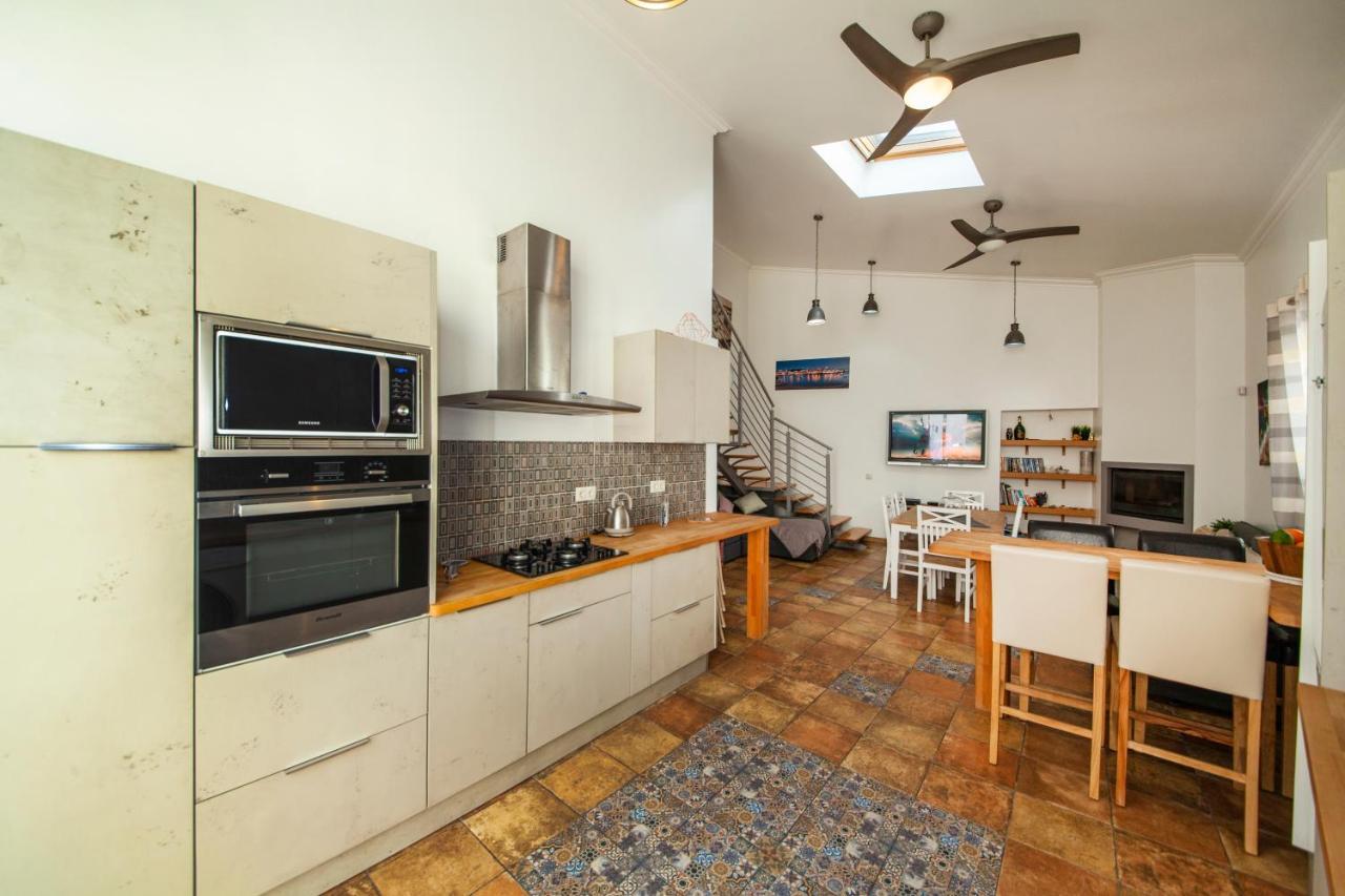 Casa Bela * Estombar